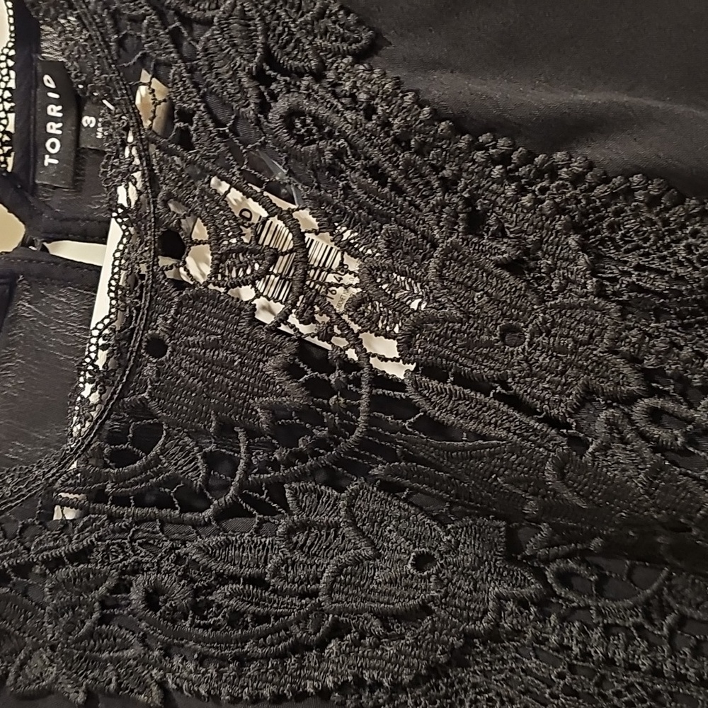 TORRID Top - Picture 7 of 10